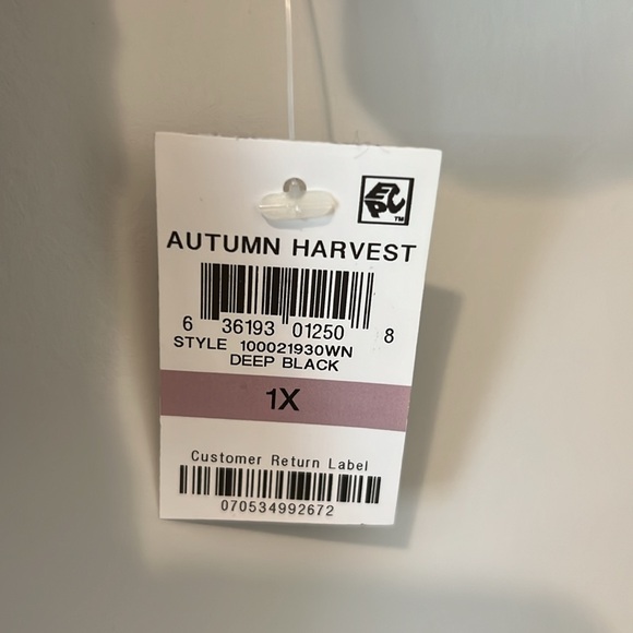 Karen Scott NWT. 1X black shirt with fall pumpkin - Picture 4 of 6